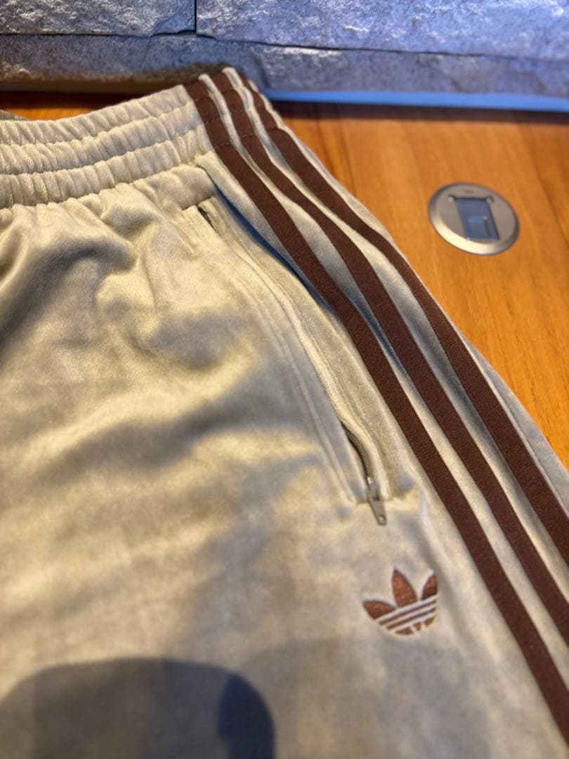 ジャーナルスタンダード アディダス オリジナルストラック パンツ ベロア