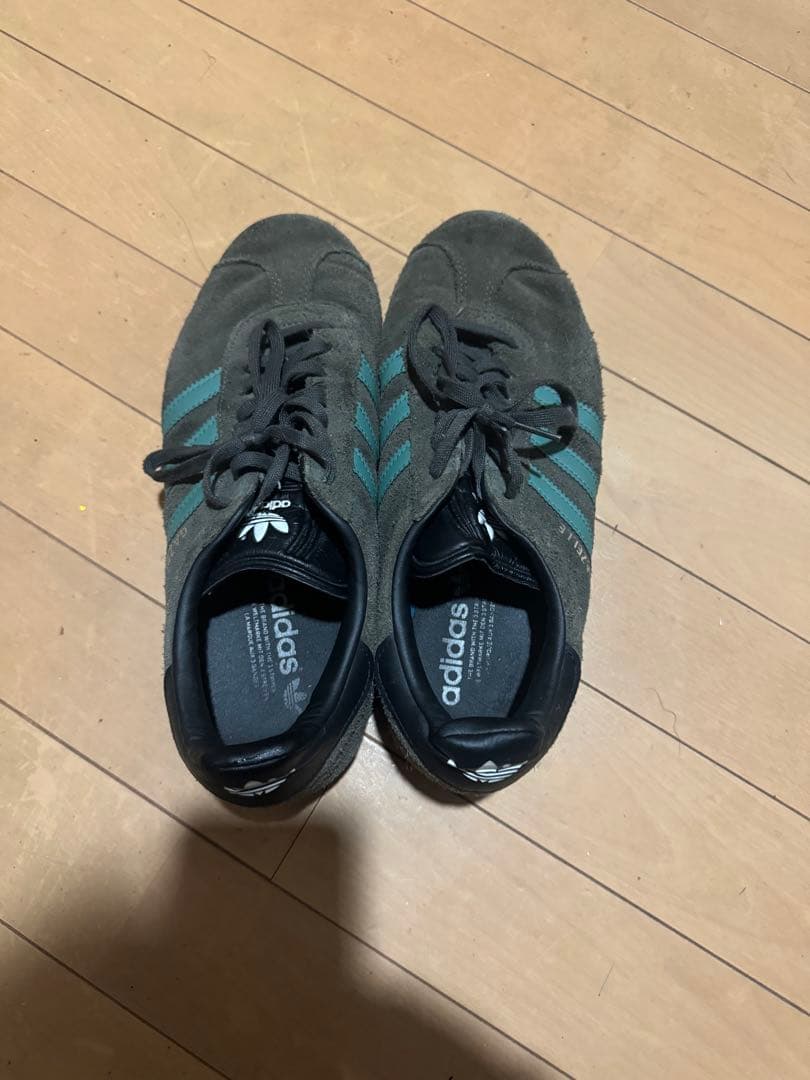 靴 adidas Gazelle \"Pantone/Core Black\"27cm