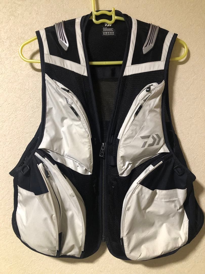 ダイワ鮎ベスト DV-2122 ライトグレー XL(LL)クールショートベスト
