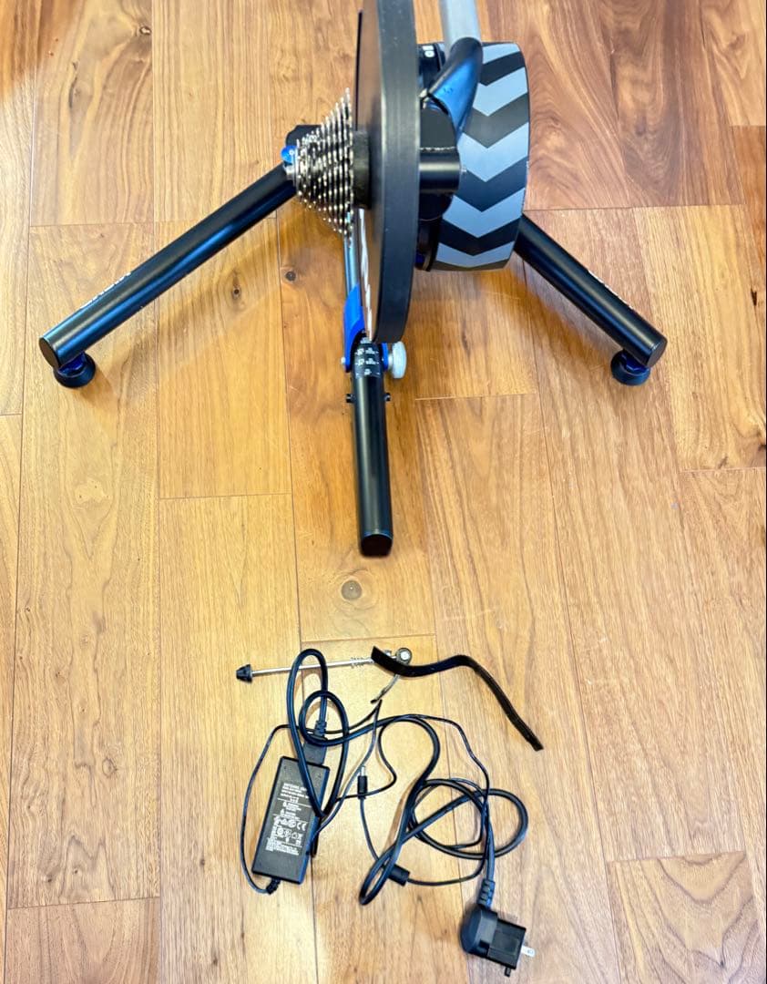 Wahoo KICKR スマートトレーナー WFBKTR118 V4