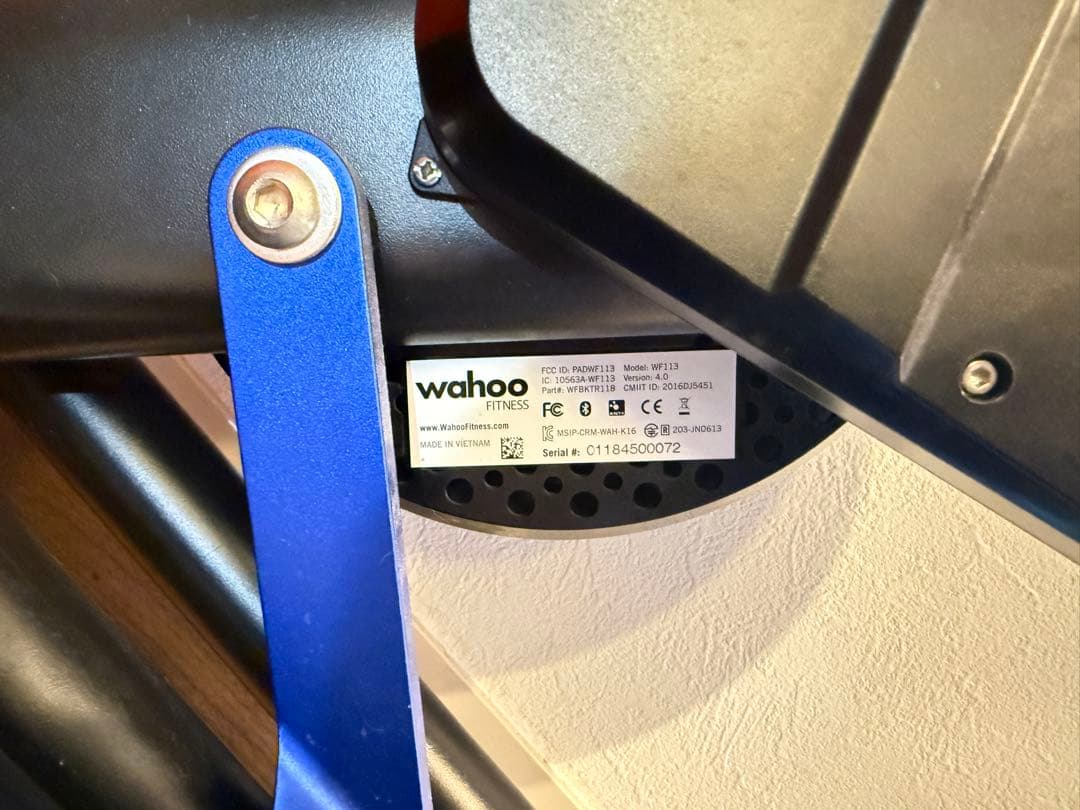 Wahoo KICKR スマートトレーナー WFBKTR118 V4