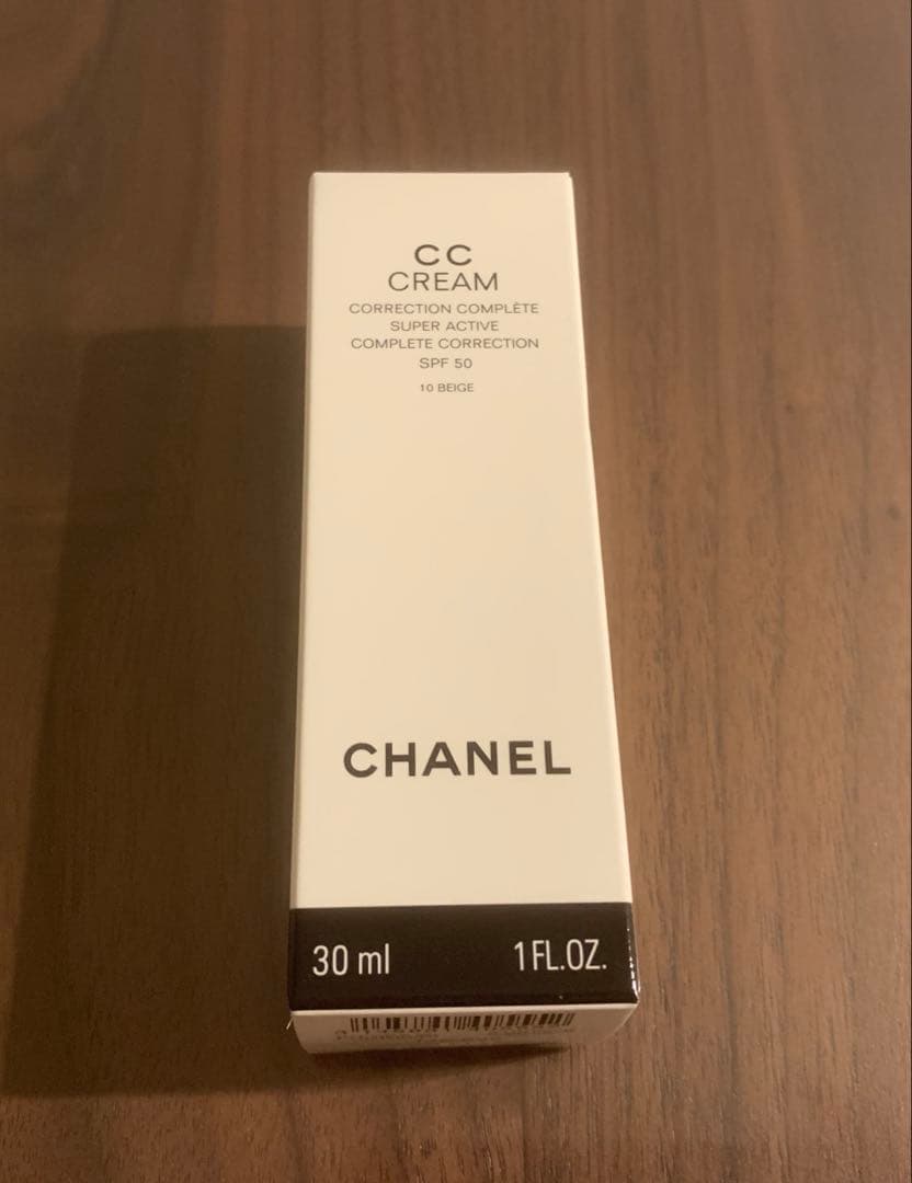 CHANEL CCクリーム　10BEIGE