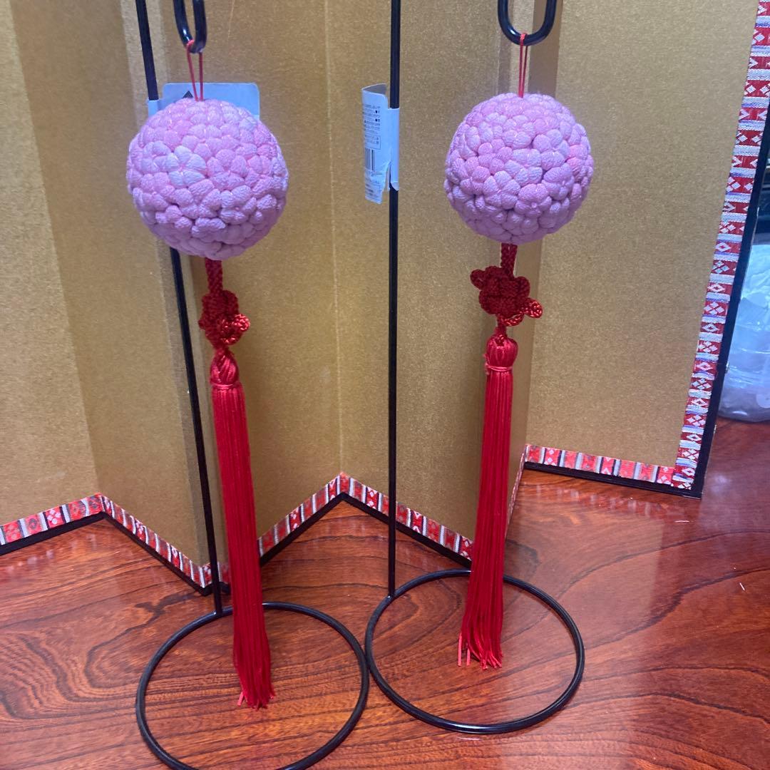 桃の花ふさ飾り　2対　縮緬細工 お雛様かざり　スタンド、お雛様は参考商品