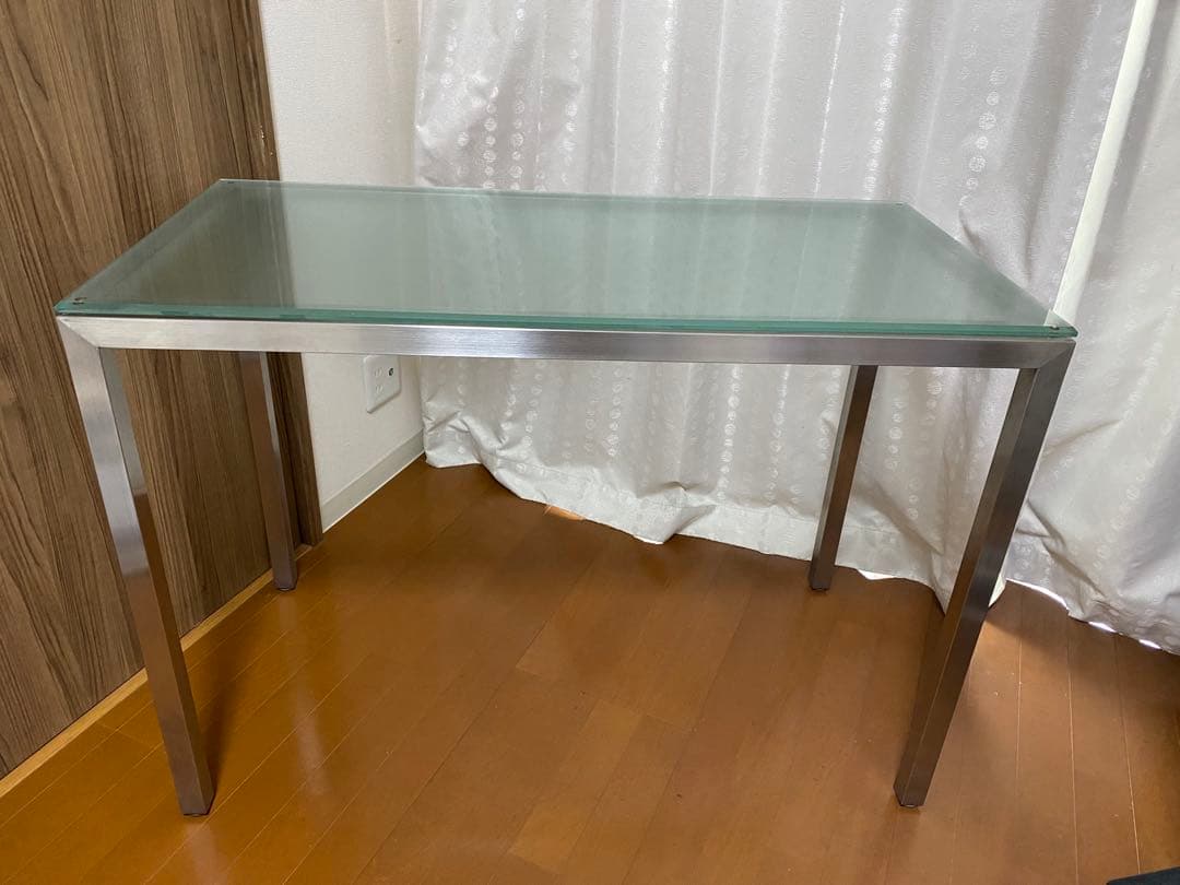ガラステーブル　8/14まで出品