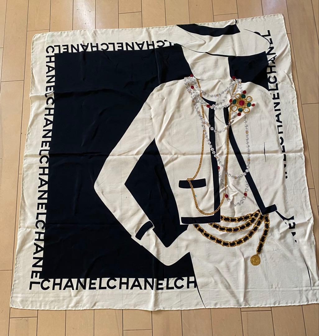 CHANEL シャネル ココシャネル アクセサリー柄 スカーフ シルク100％