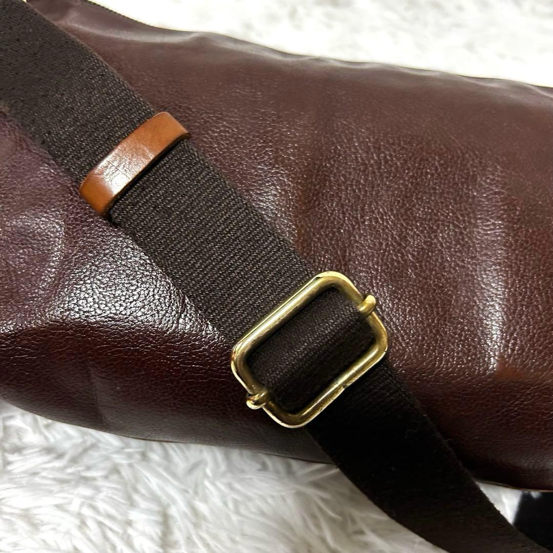 【イルビゾンテ】クロスボディバッグ ショルダーバッグ ウエストポーチ 3WAY