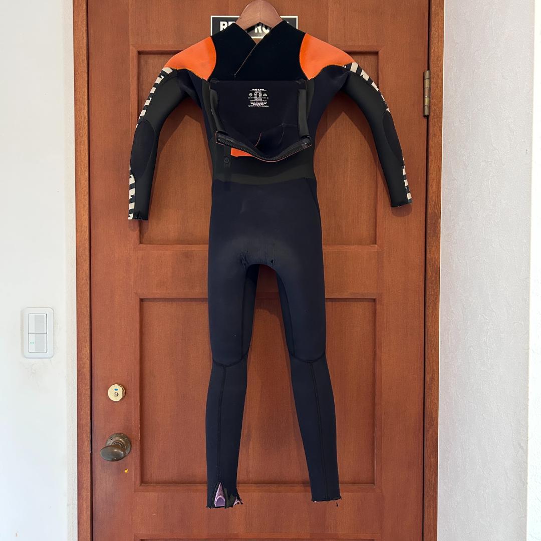 キッズ　125㎝　冬用　５×３　ジャージフルスーツ　ウエットスーツ　裏起毛