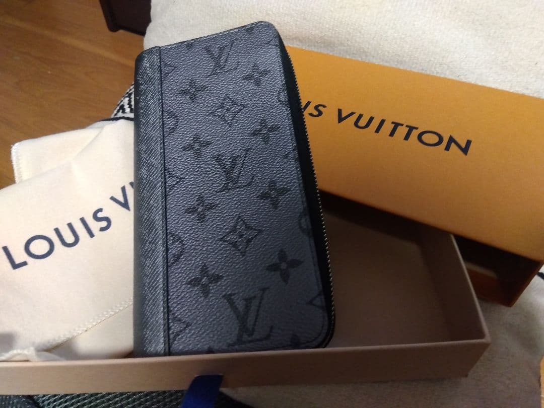 LOUIS VUITTON ジッピーウォレット　ヴェルティカル　タイガラマ