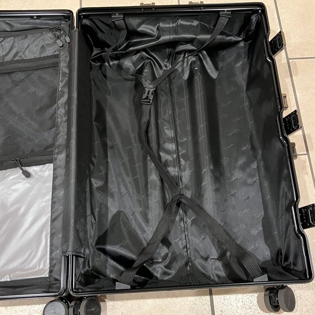 シルバー リブデザイン キャリーケース Lサイズ 95L