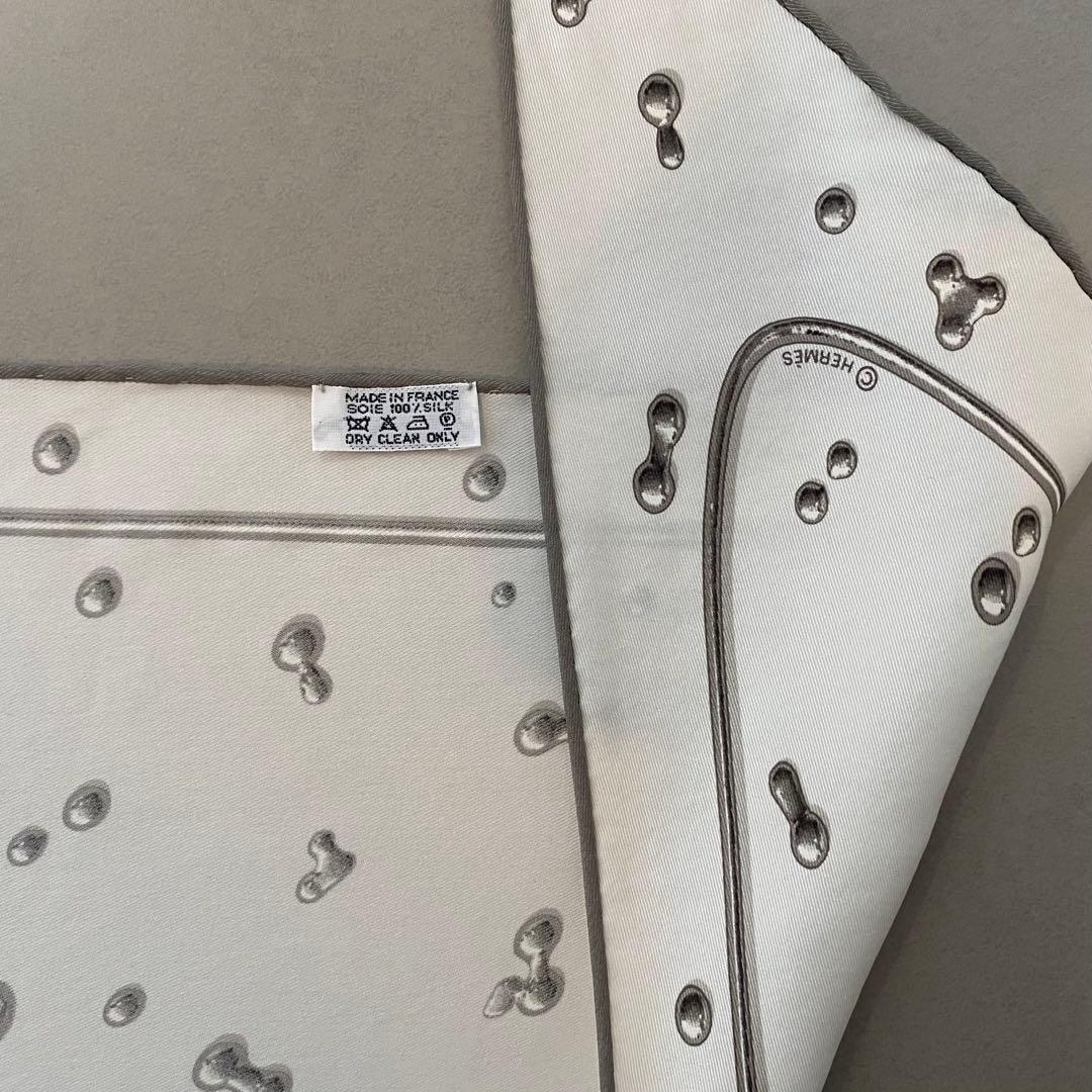 エルメス　スカーフ　トライアングル　銀のしずく