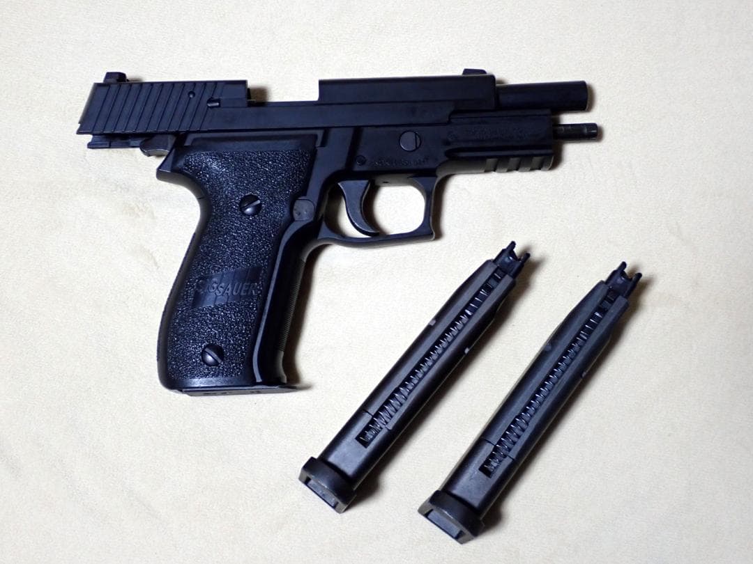 東京マルイ　SIG P226 RAIL　ガスガン　ホルスター他、6点セット　中古