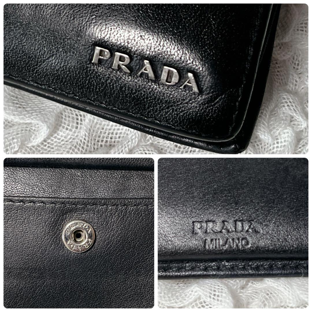 PRADA 黒 二つ折り財布 レザー　プラダ　コンパクト　ウォレット　小銭入れ付