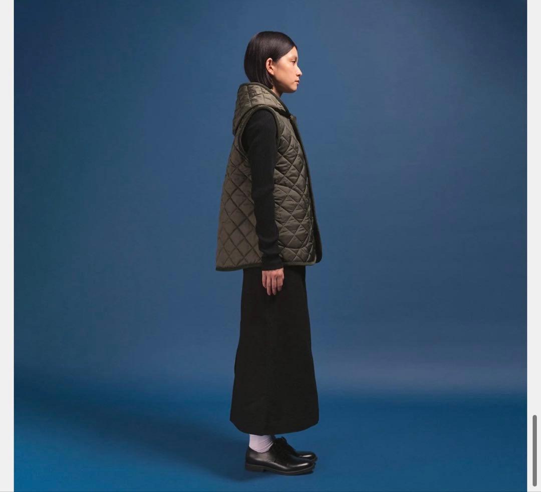 ブラック キルティングダウンベスト フード付き