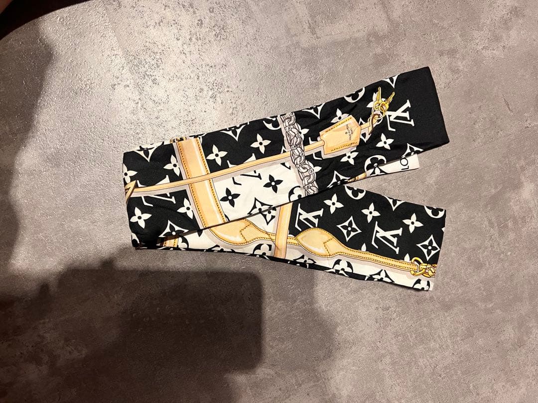 ぴちゃんLouis Vuitton スカーフ モノグラム