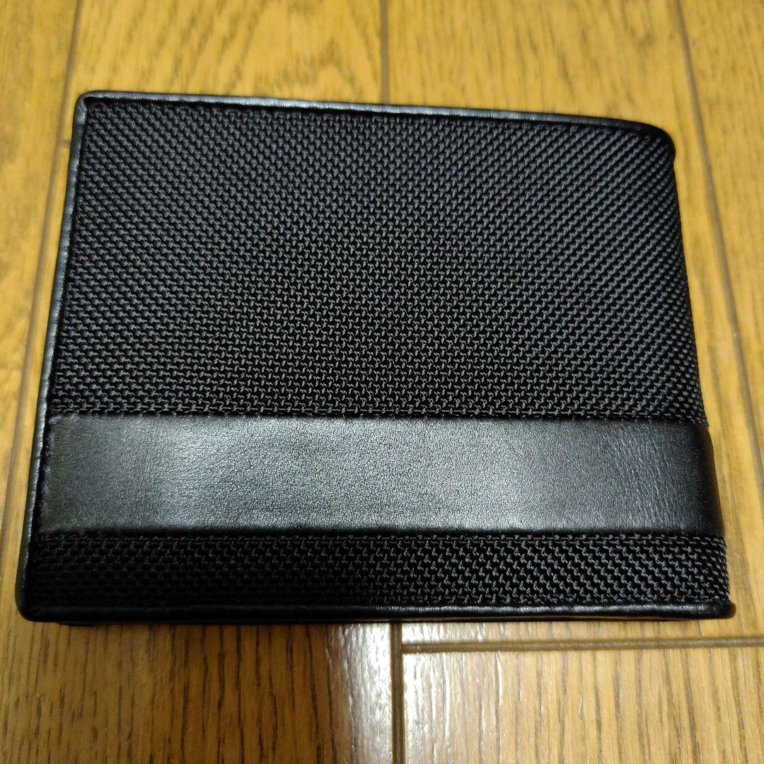 内*和様 『新品』TUMI 二つ折り財布