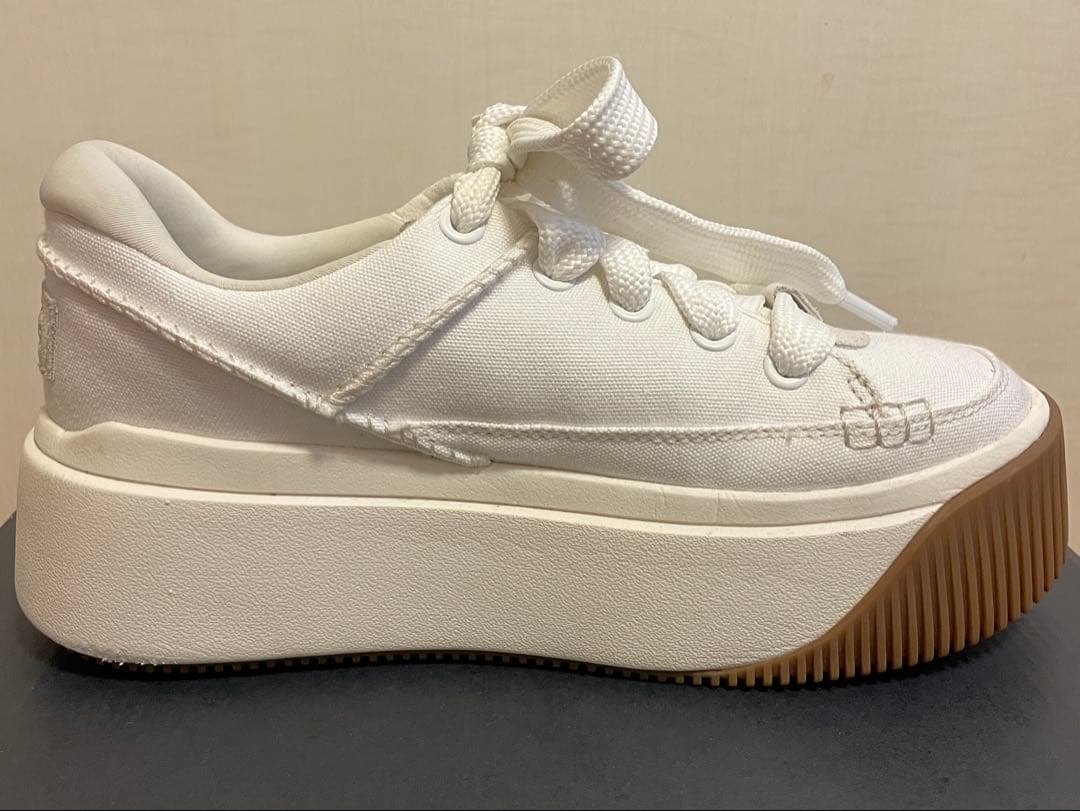 UGG スニーカー　EZ-Duzzit