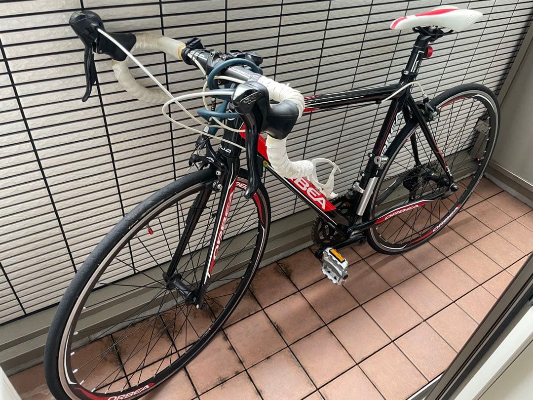 ロードバイク　エントリーモデル　AQUA sora