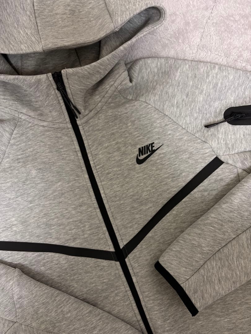 NIKEテックフリースMサイズ