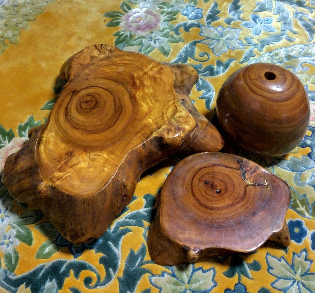 【木目が美しい木工芸品】木製飾り玉(木球)、台座　花台　置物台　中古品