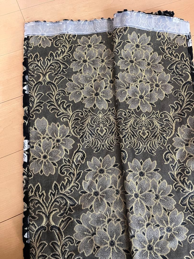 金華山　桜ブラック　リアカーテン