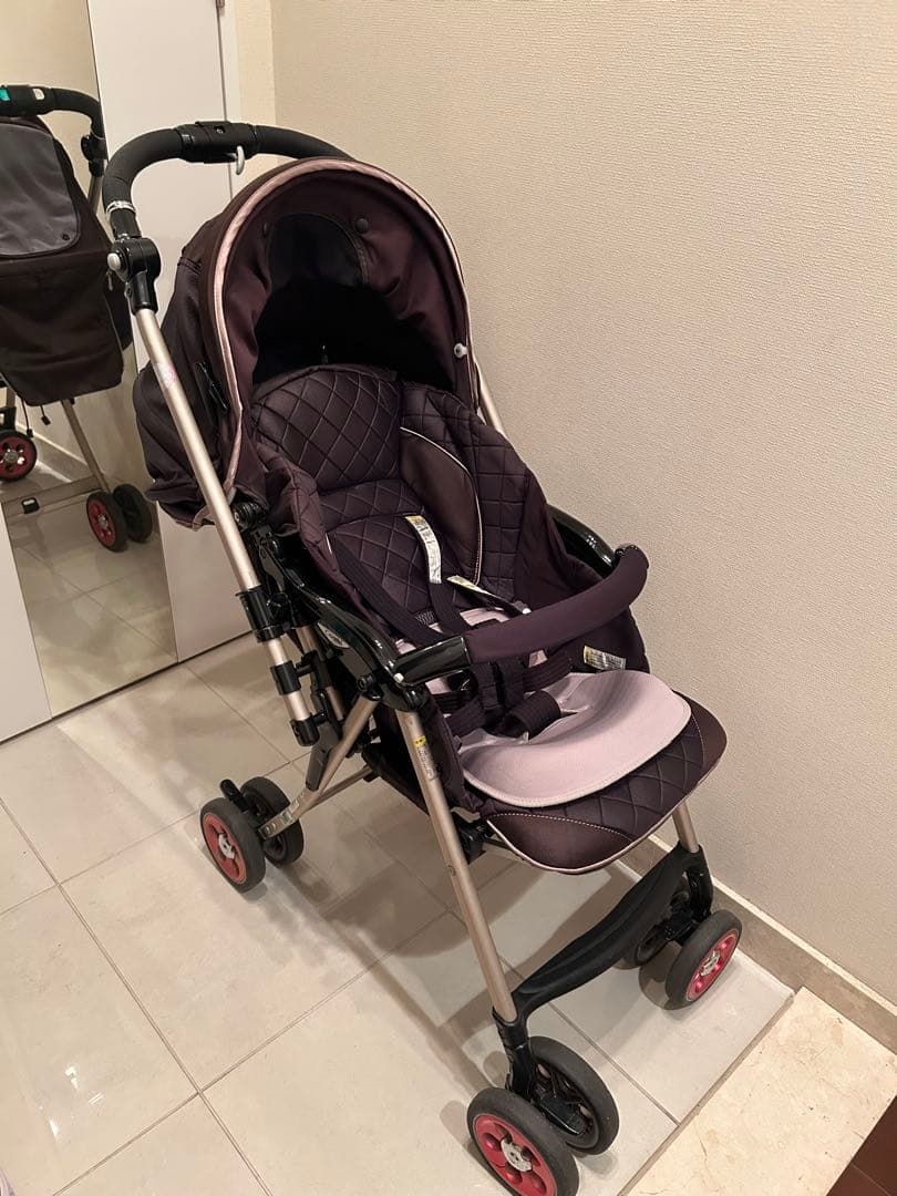 コンビ　ベビーカー　ブラック