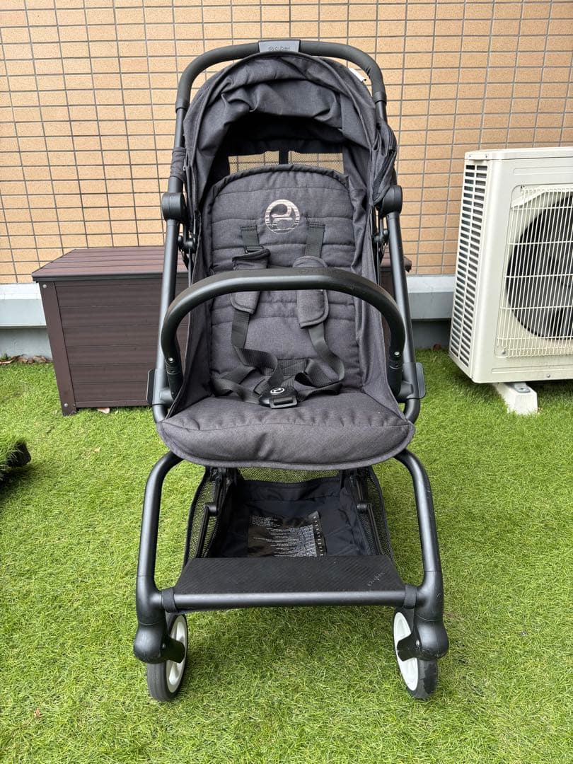 サイベックス イージーS 　 EEZY S cybex 　ベビーカーブラック