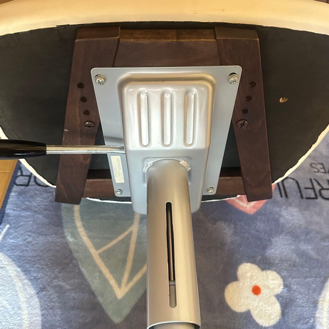 【美品】karimoku カリモク家具 デスクチェア 昇降式 キャスター付き