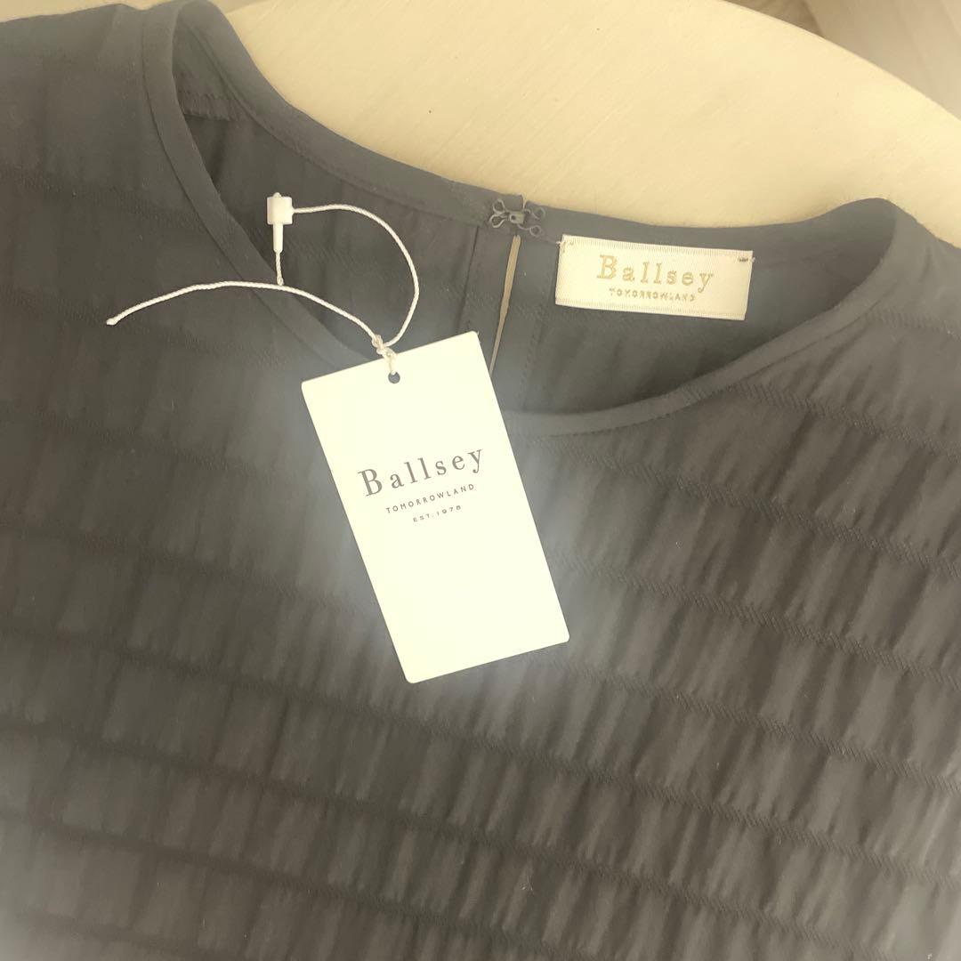 専用！Ballseyの黒の素敵なブラウス　プルオーバー