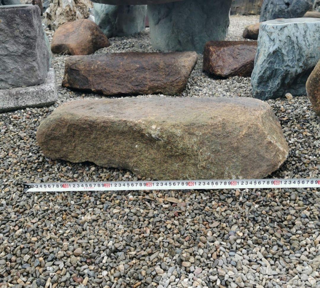 鞍馬石　54キロ　庭石　石　石材　庭 坪庭　ガーデニング　置物　オブジェ