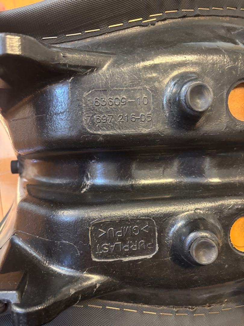 超レア R1200R純正オプションミディアムシート 07-14年空冷用