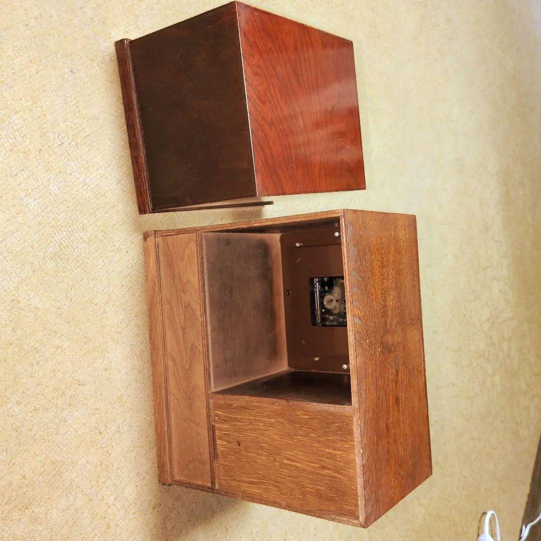 時計付木製タンス 和柄装飾　レトロ家具　ミニ箪笥　　和風で小さい小物入　引き出し