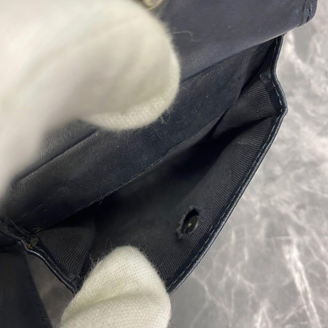 希少✨グッチ　二つ折り財布 ラウンドファスナー　蛇　GGスプリーム　レザー　黒