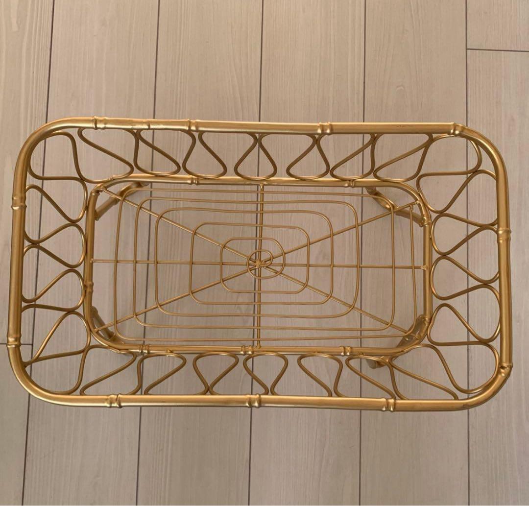 ゴールド金属製バスケット