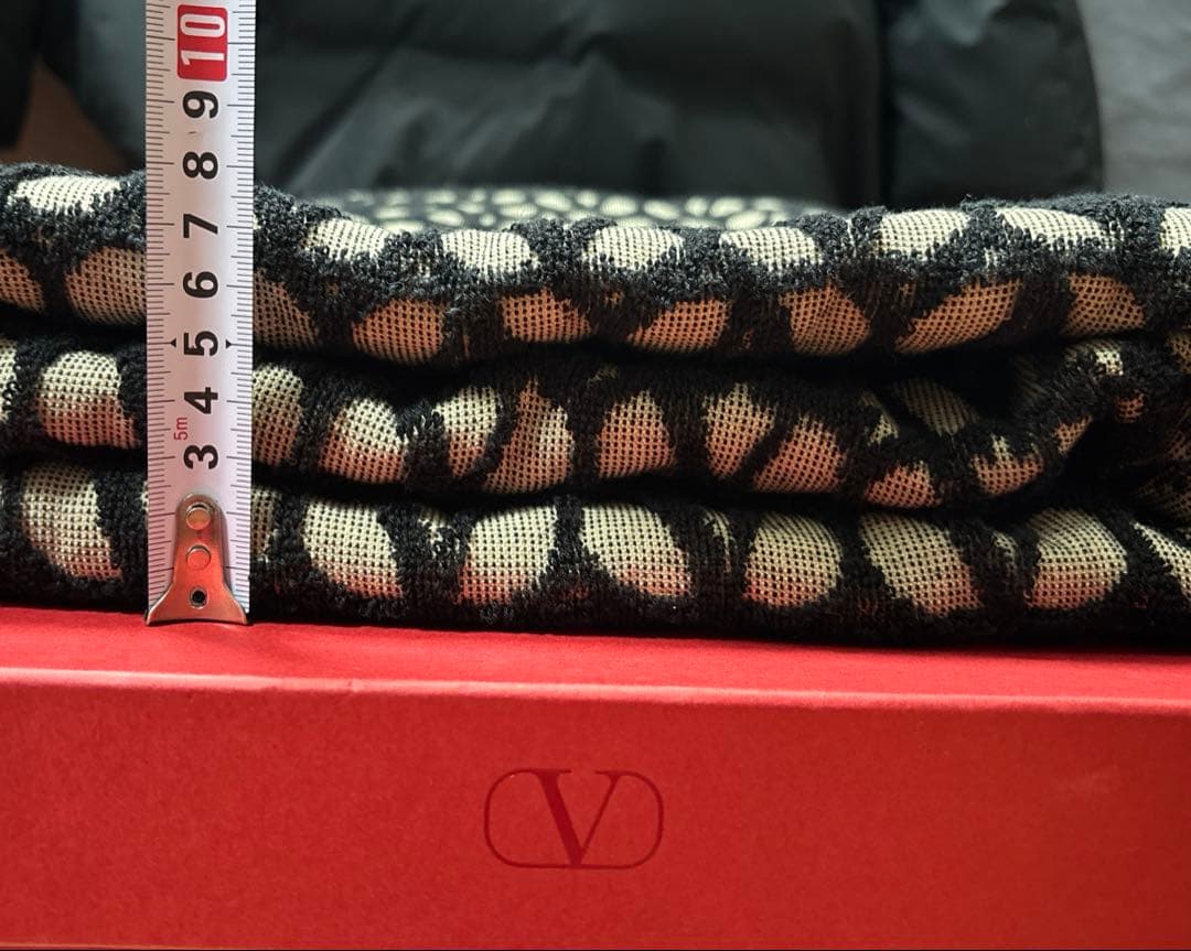 VALENTINO Vロゴ 総柄 大判 毛布 ブランケット