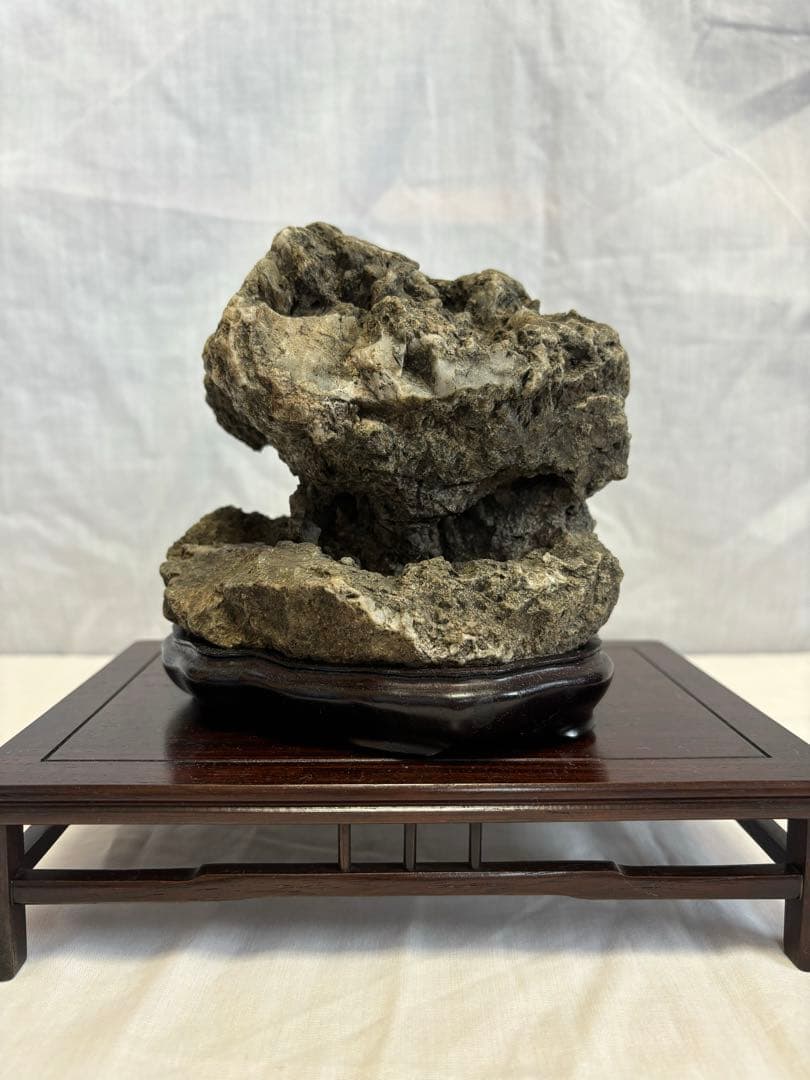 貴船洞窟茅舎石　鑑賞石 天然石 水石 自然石 置物 原石 石の置物 盆栽