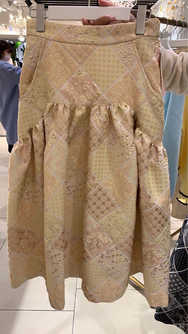 ザハニーインターナショナル　スカート♫