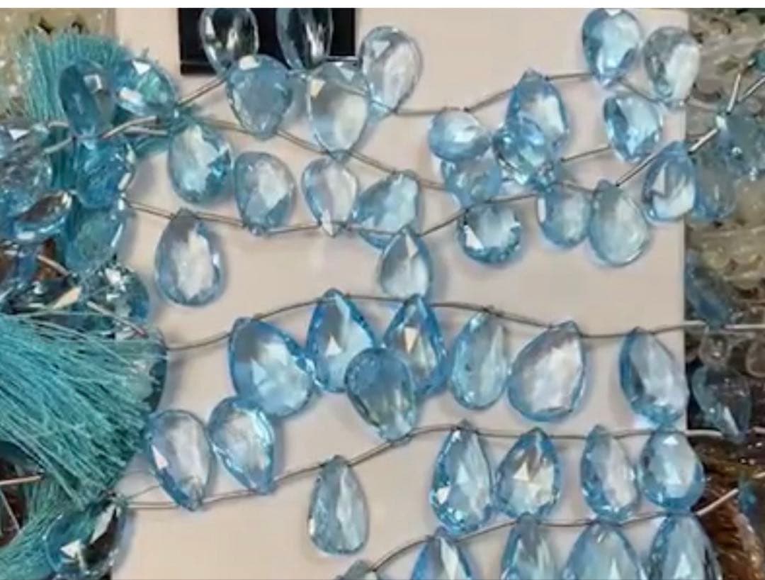 ポメころび ♦︎14kgfスコロライトトライアングルピアス/イヤリング