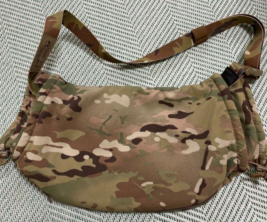 米軍実物/Eagle Industries ハンドウォーマースリーブ マルチカム