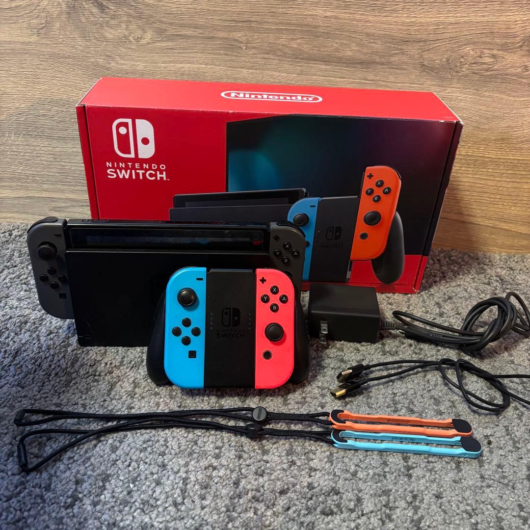 Nintendo Switch 本体　グレー、ネオンブルー/レッド