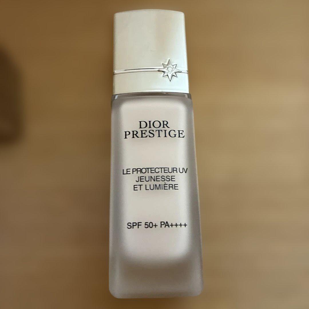 DIOR プレステージ ホワイト ル プロテクターUV ルミエール シアーグロウ