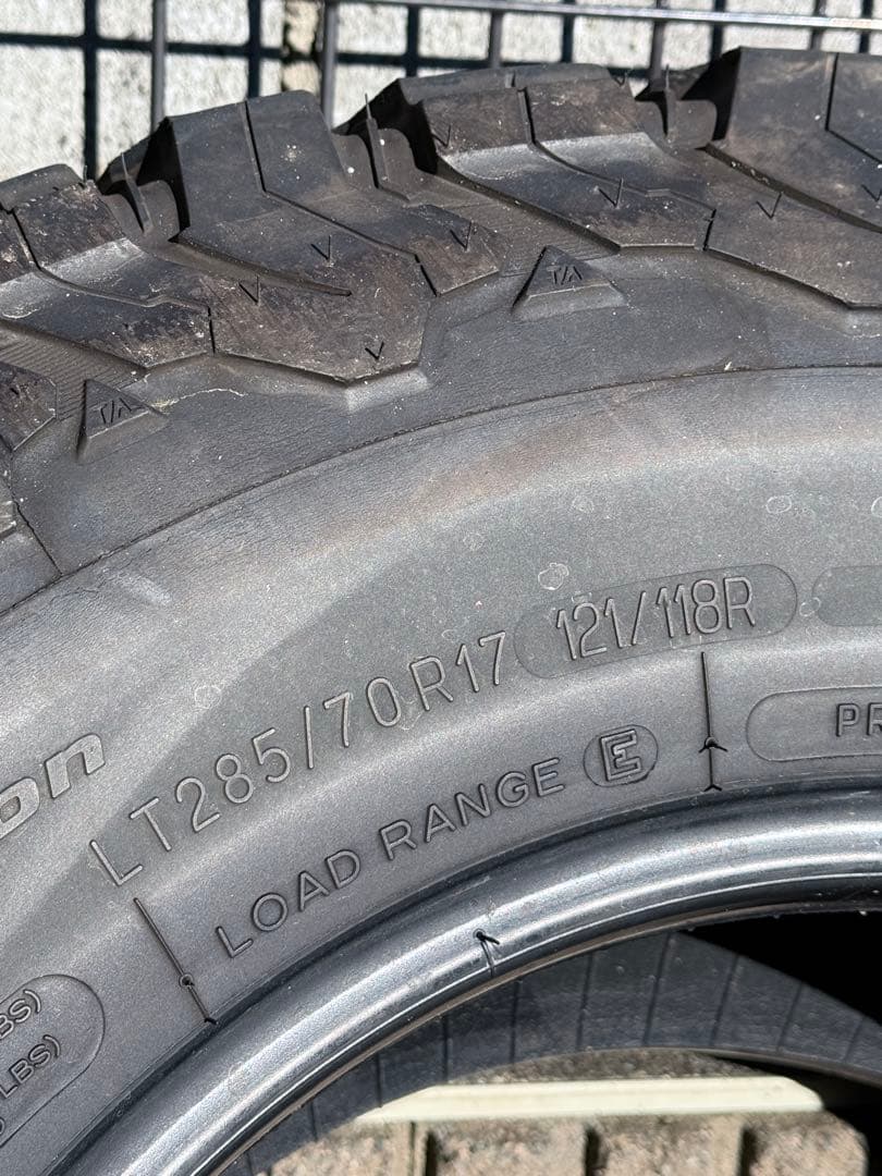 送料込みBFGoodrich KO2 285/70/17 4本セット