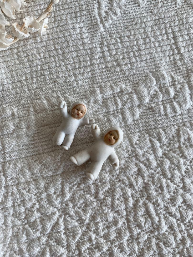 フランスビンテージ/アンティークパニエ＆スノーベビー＆Hertwigビスクドール