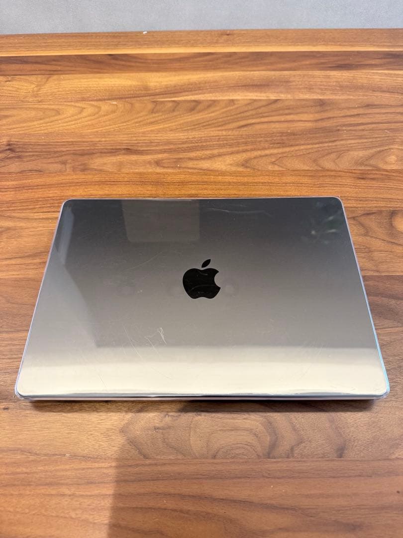 MacBook pro M4 32GB 1TB、MOFTケース、ハードケース付き