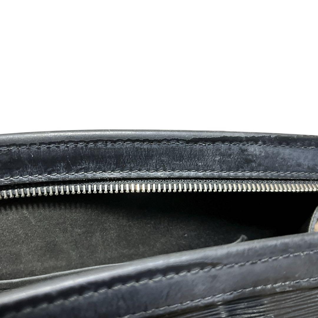 ルイヴィトン　マドレーヌGM トートバッグ　肩掛け可　A4収納可　エピ　ブラック