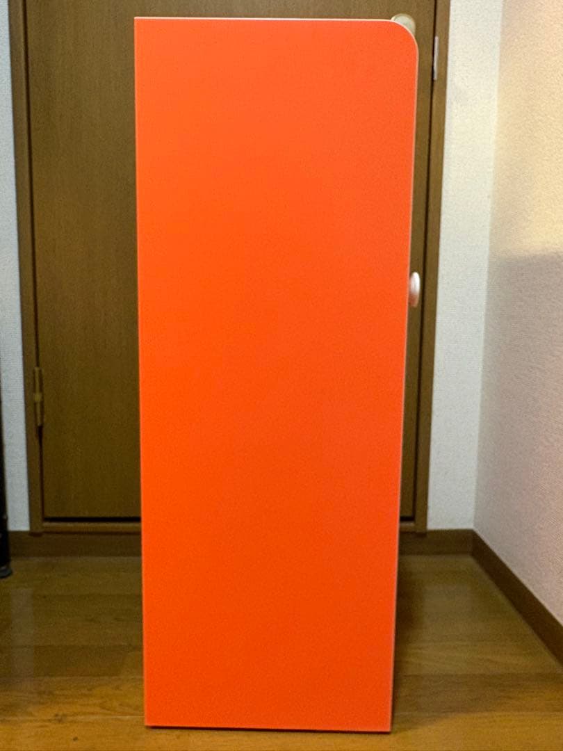 昭和レトロ　オレンジ色の棚