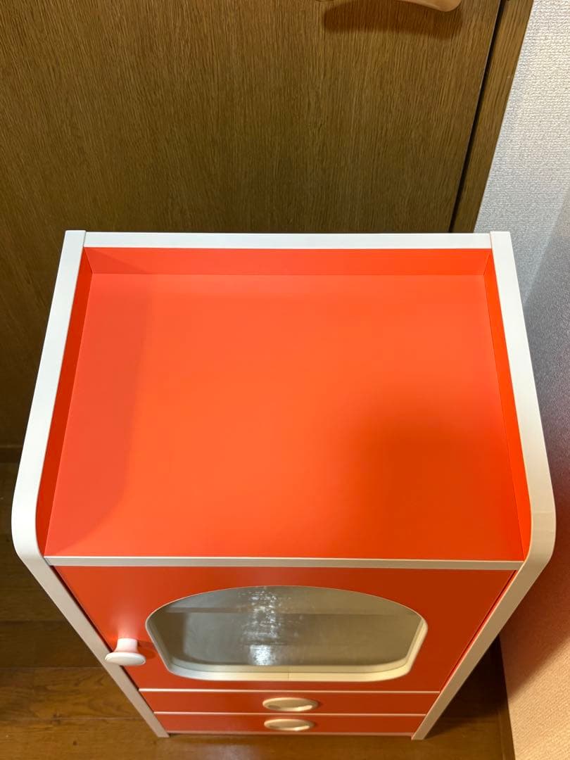 昭和レトロ　オレンジ色の棚