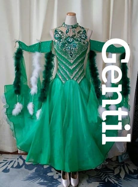 社交ダンスドレス！Gentil社スタンダードドレス！グリーン！