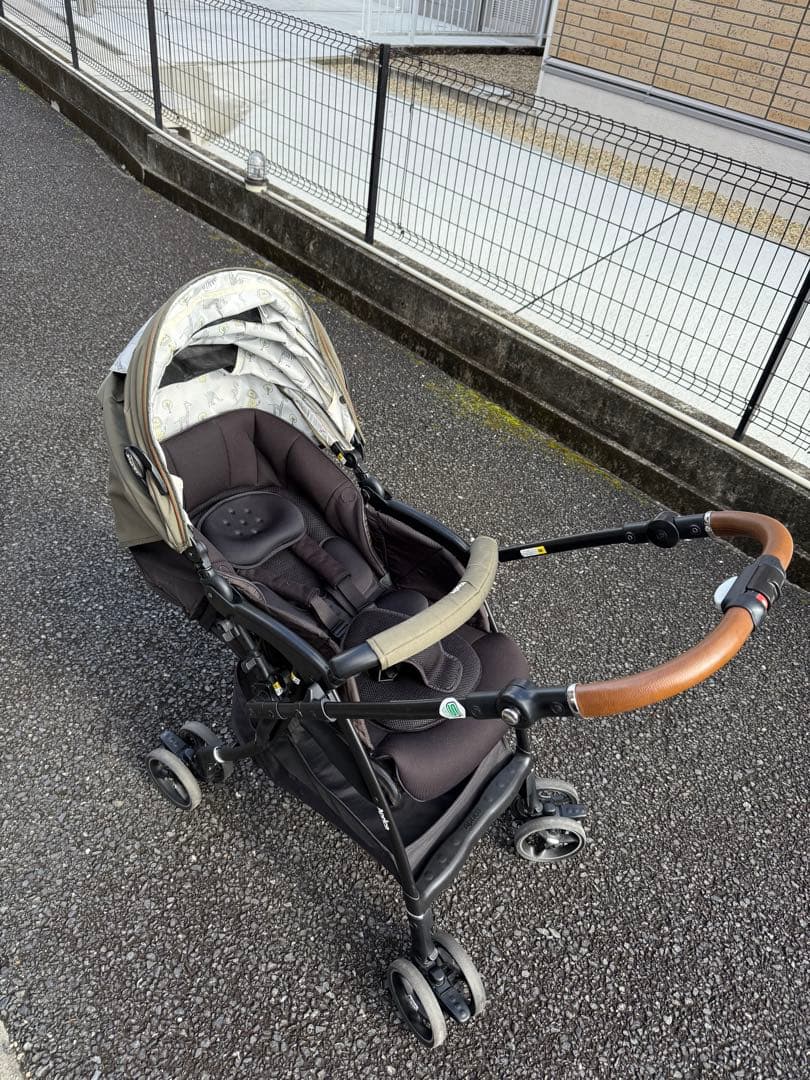 Aprica ラクーナビッテクッション　アニマル柄　レザー