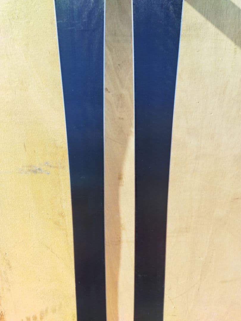 CROSS CARV X9 XERES スキー板　白　水色