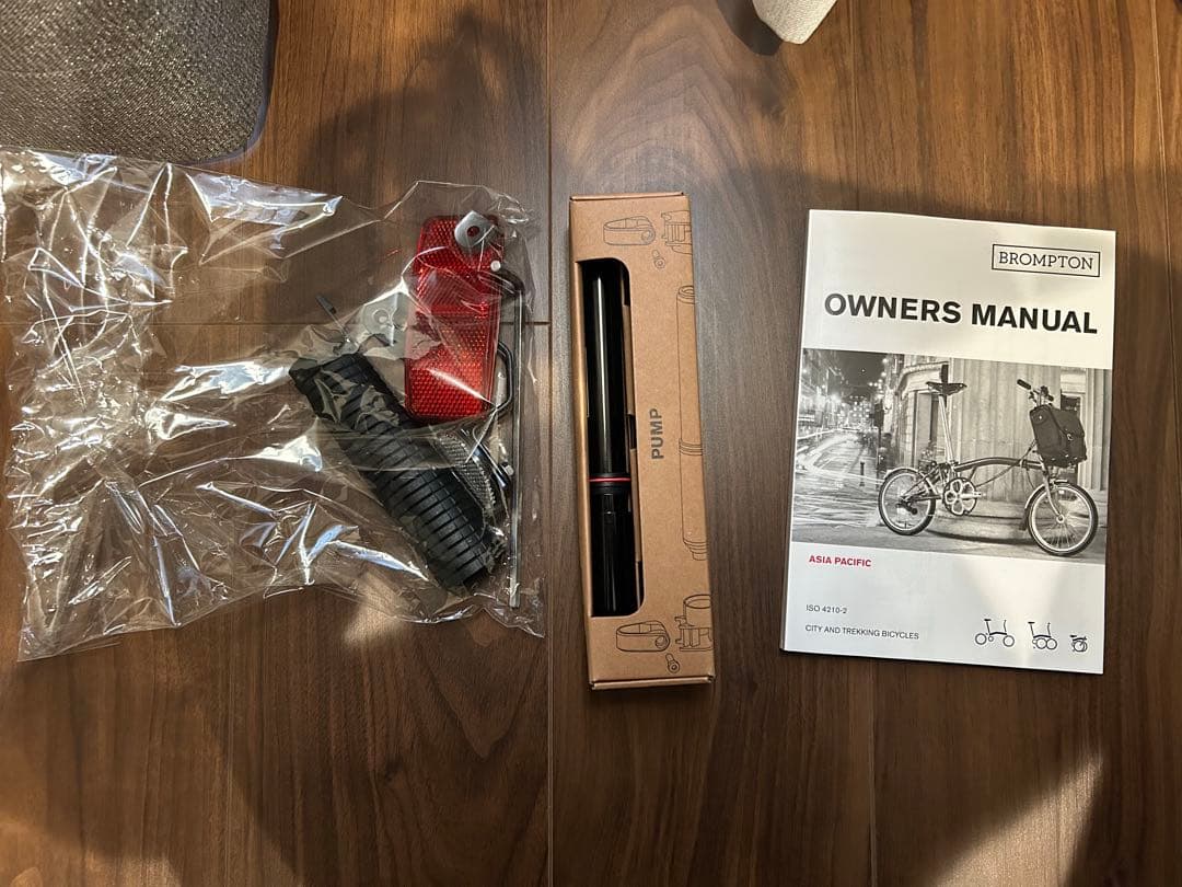 ブロンプトンm6l ブラックラッカー　2025モデル